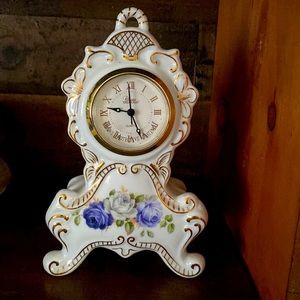 Classic Treasures Quartz Clock